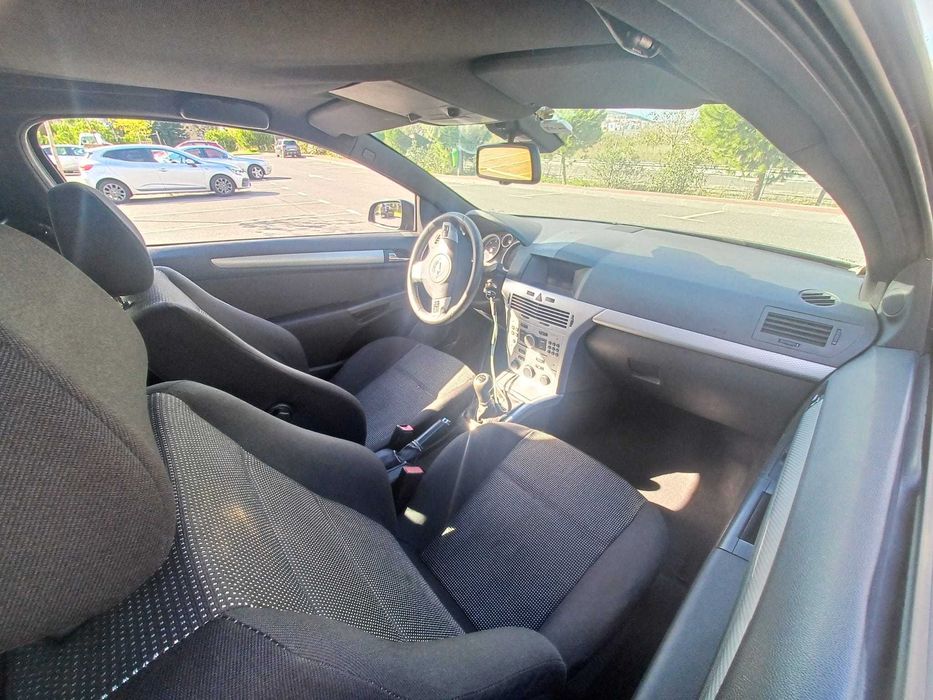 Opel Astra H GTC 1.9 150CV