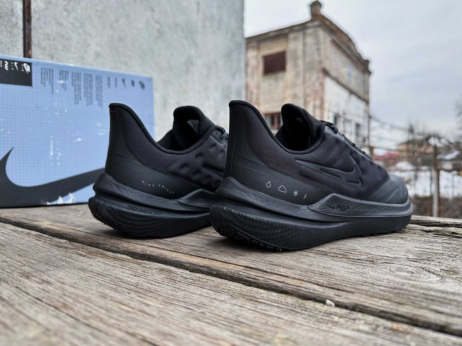 Мужские кроссовки Nike Air Winflo 9 Shield DM1106-007 черные Оригинал