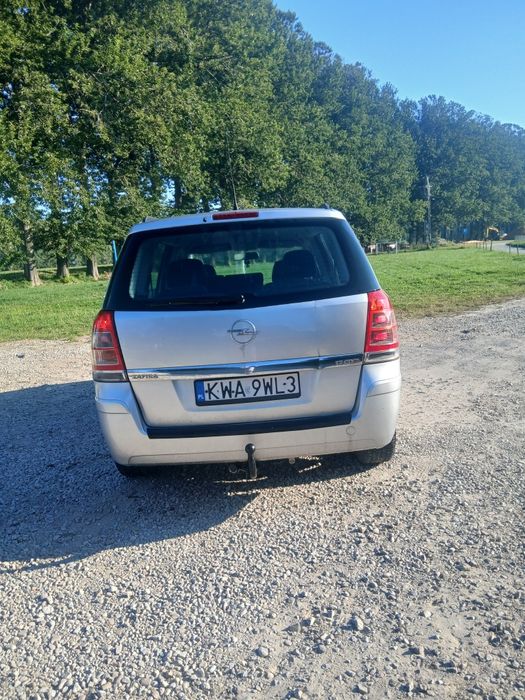 Sprzedam ładną Opela Zafirę 1.7 CDTI 7 osób