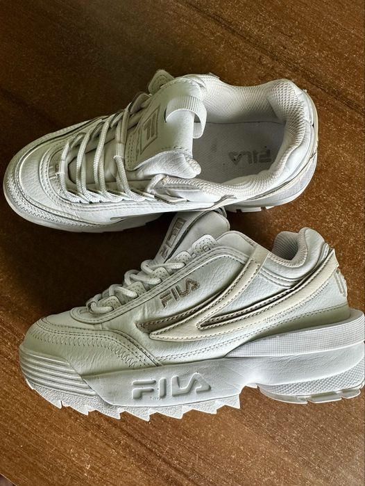 Білі масивні кросівки Fila Disruptor 37,5 (23,5)