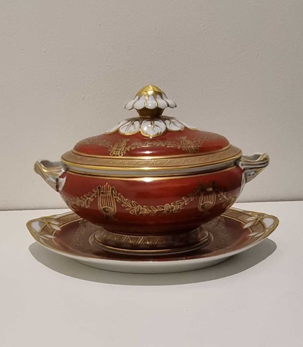 Terrina com Prato LIRAS Vista Alegre 1971 Pintada à mão 20 Cm