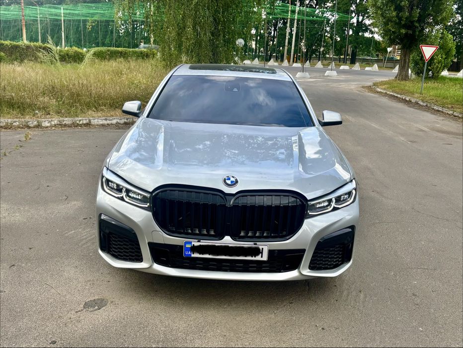 Продам BMW 740 Срочно
