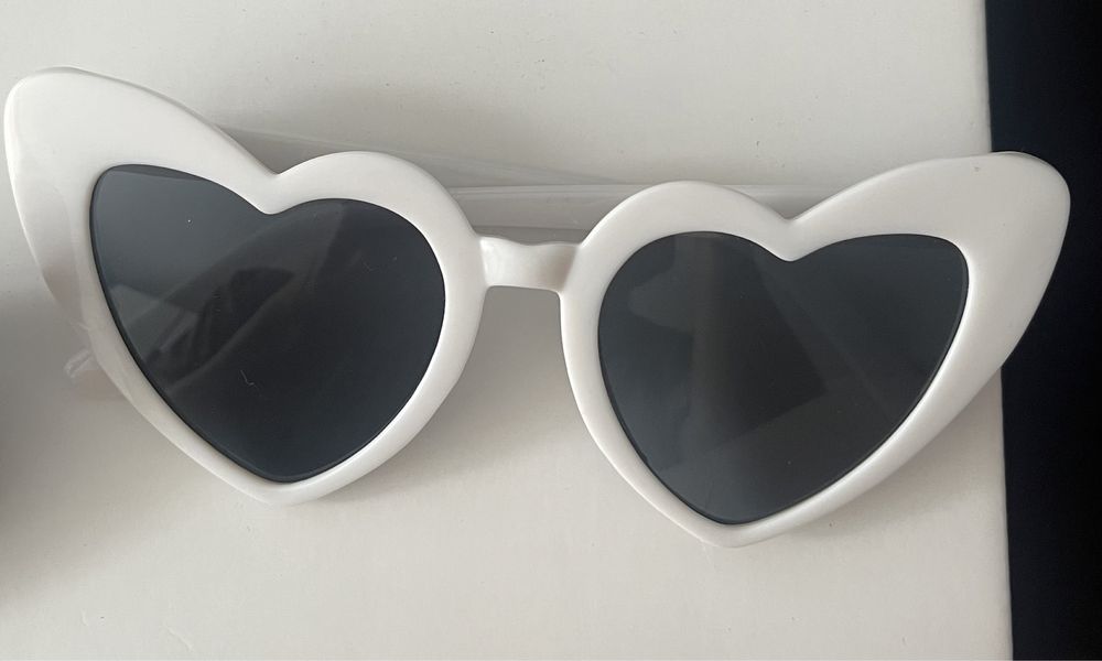 Okulary serca białe