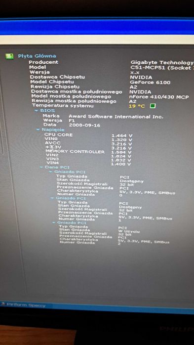 Sprzedam komputer stacjonarny.