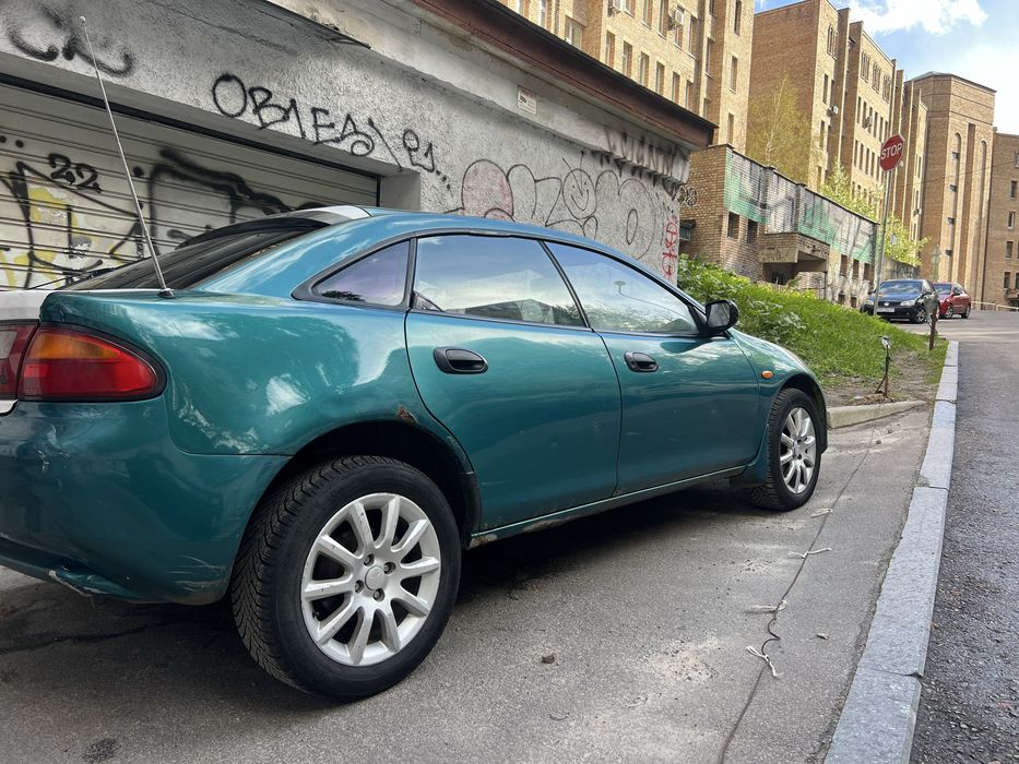 Продам Mazda 323F