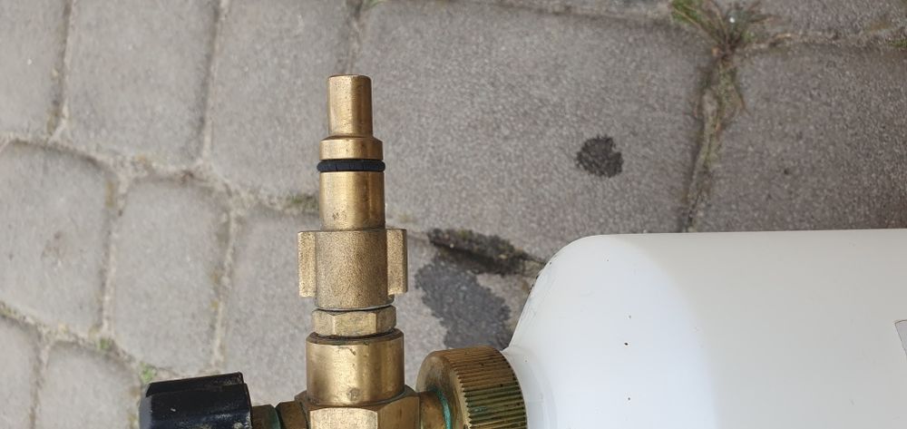 Піний бачок на мінімийки