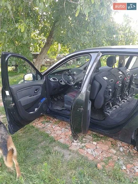 продам Renault Grand Scenic 2010