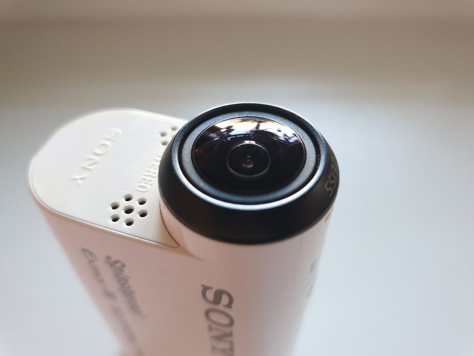 Екшн-камера Sony HDR-AS100V + комплект аксесуарів