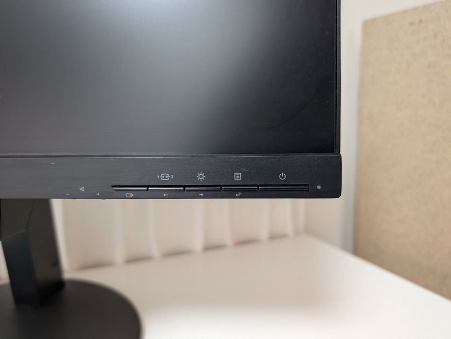 Моноблок Lenovo ThinkCentre M75q-1/Ryzen 3 3200GE/16GB/512GB/FHD/24"/IPS/Бюджетний/Для офісу/роботи/навчання/стильний/компактний/ОПТ/Роздріб/ПДВ