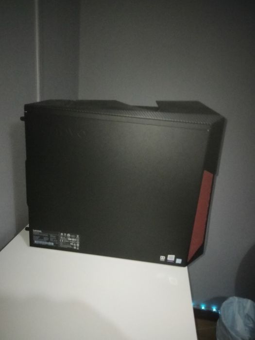 VENDO Torre gaming como nova