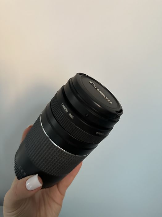 Об’єктив Canon 75-300