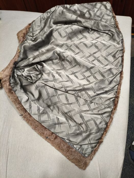 Futerko damskie, imitacja karakuły