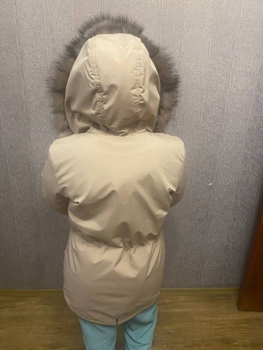 Парка жіноча бежева