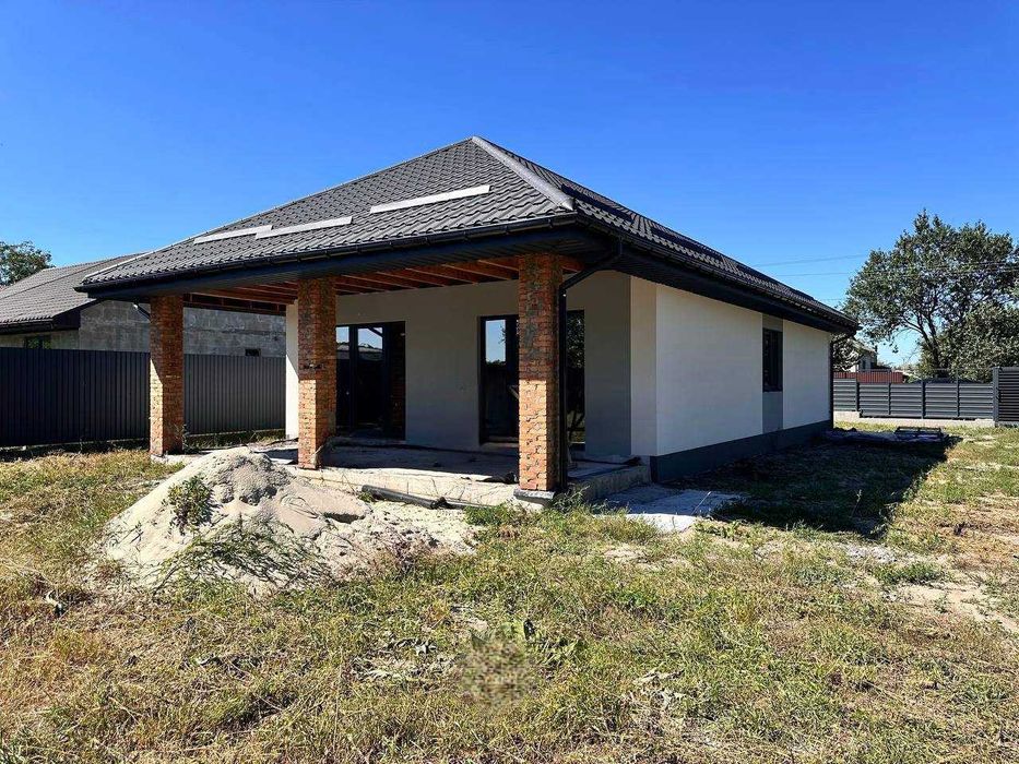 Продаж будинку в с.Шкарівка