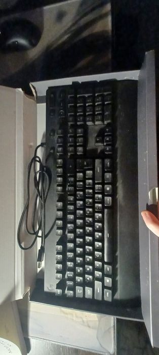 Клавиатура Logitech G213