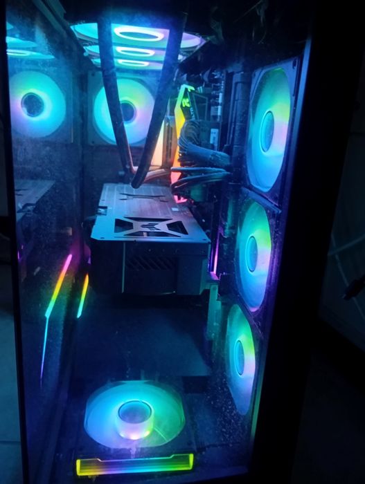 Vendo torre gaming com fatura, com monitor