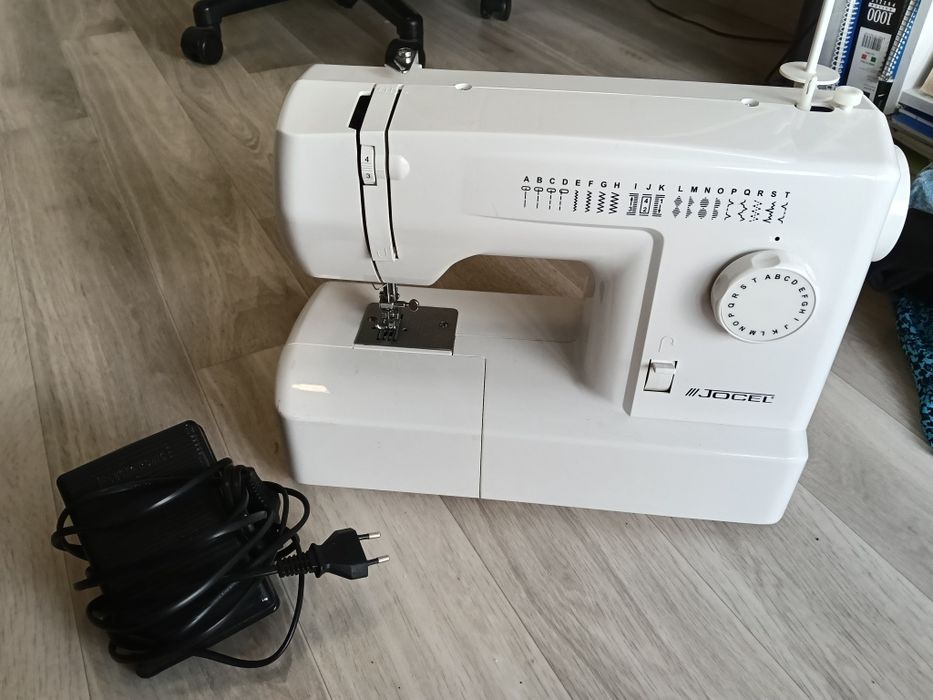 Maquina de costura JOCEL