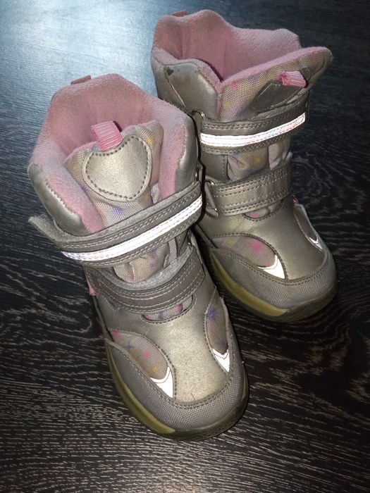 Зимние сапожки на девочку