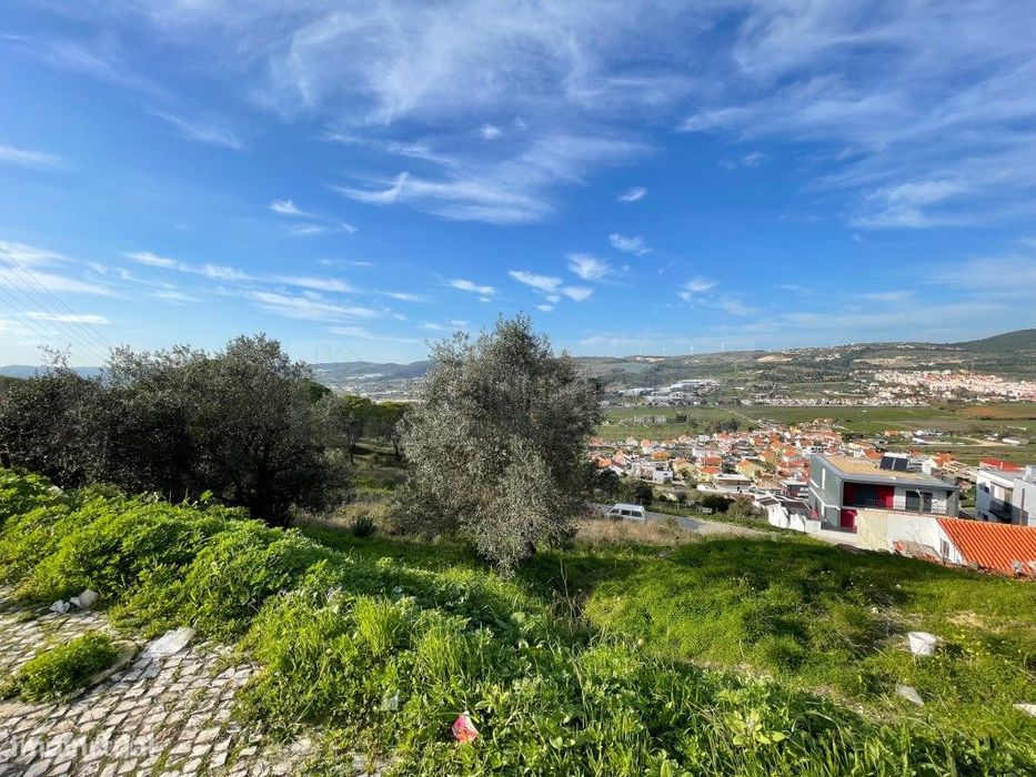 Vende-se Lote de Terreno, em Casal do Freixo, Bairro da Salvação. — Santa Iria De Azoia, São João Da Talha E Bobadela, Lisboa