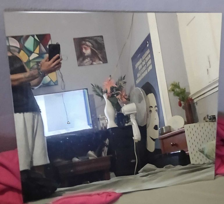 Espelho quadrado  de pendurar novo