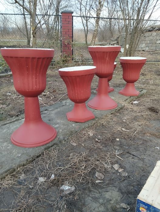 Вази  бетонні вуличні ,