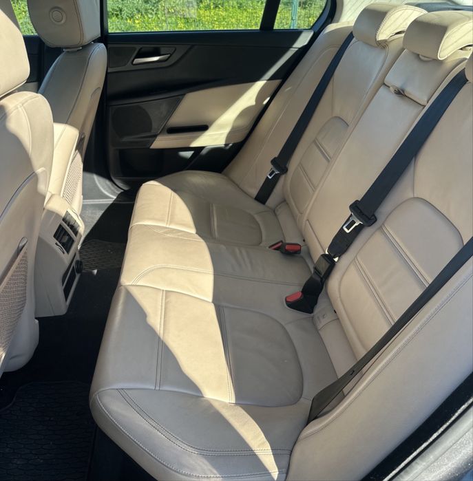 JAGUAR XE R-Sport 2.0 180cv