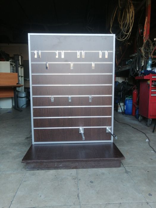 Expositor de pendurados 2,80×0,95×1,30