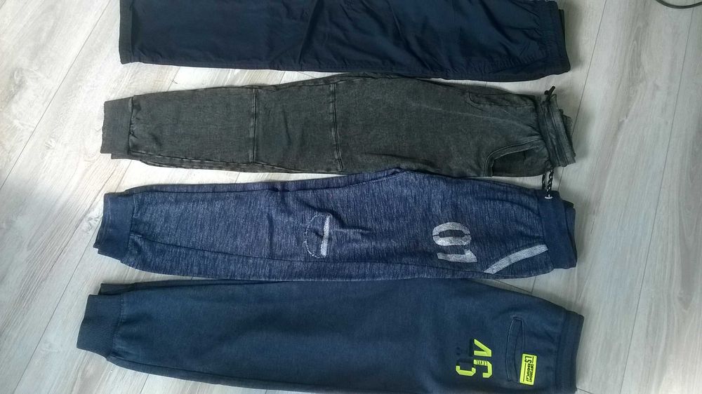 Spodnie chłopięce na 152cm wzorstu 4 PARY