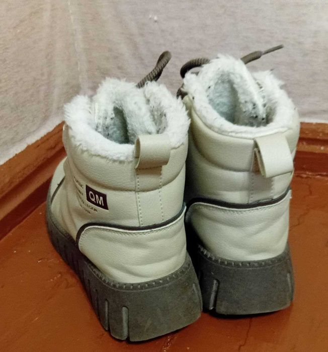Продам зимние сапожки