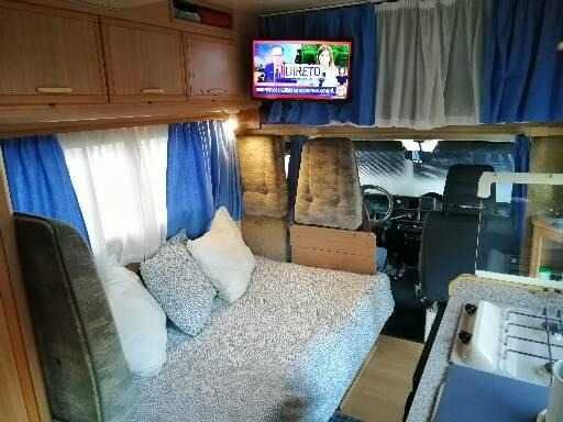 Autocaravana 6 lugares livrete