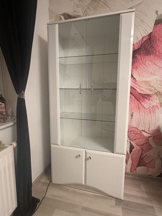 Witryna biala glamour