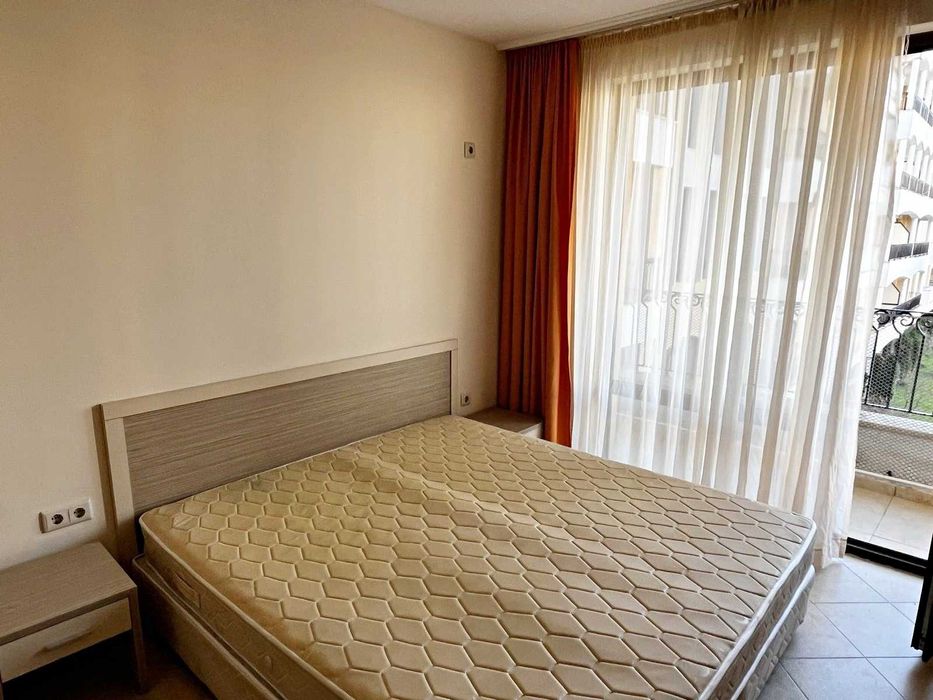 Продам 3-кімнатну квартиру Болгарія Сонячний Берег