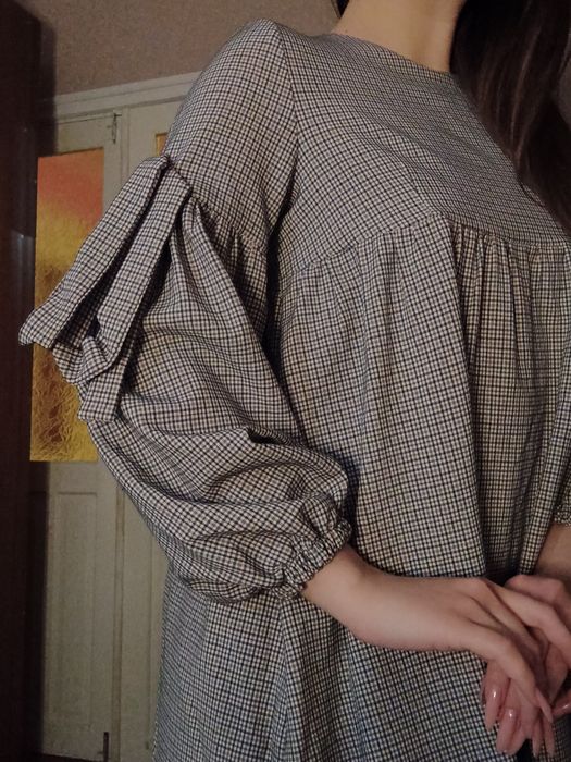 Сукня з рукавами фонариками