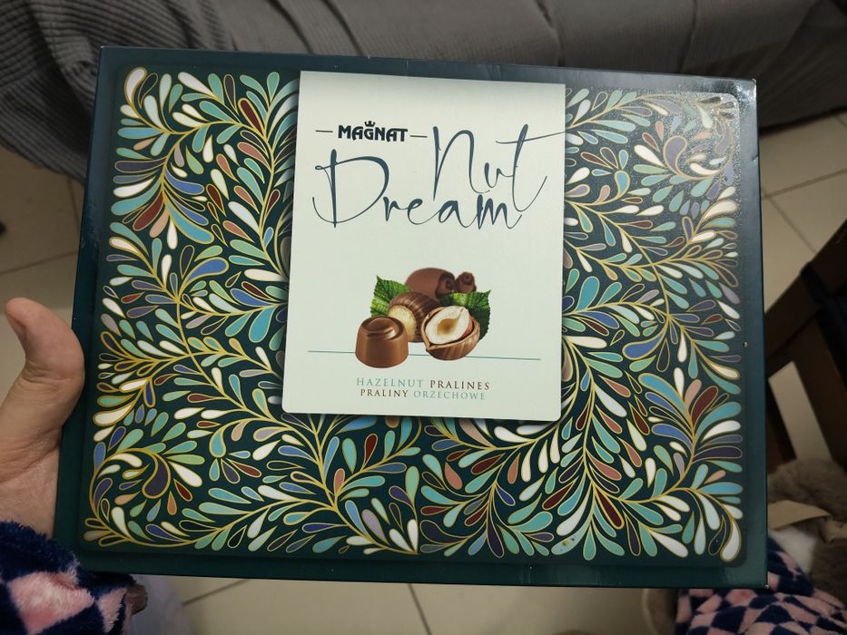 Caixa de chocolates com avelã