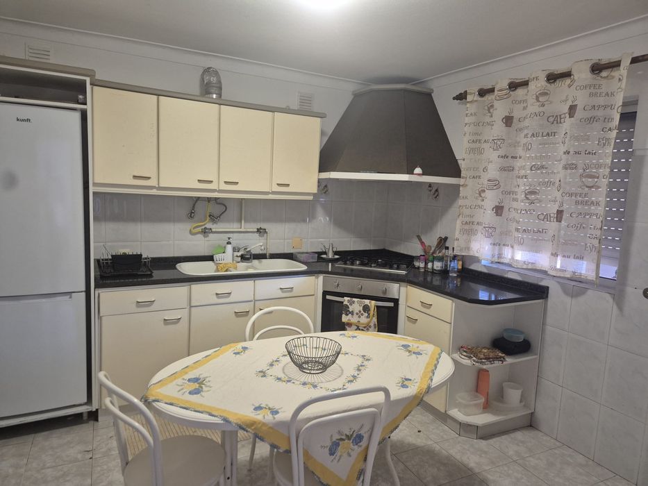Quarto para arrendar
