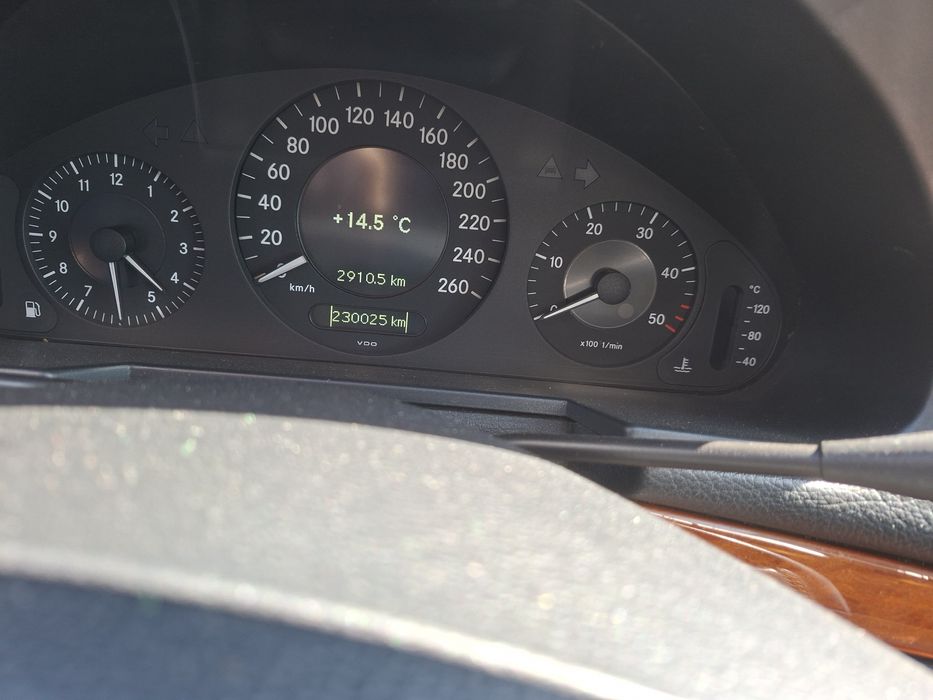 Sprzedam Mercedes w211 KARAWAN 2.2 dci