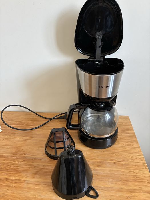Máquina de Café BECKEN Drip –black