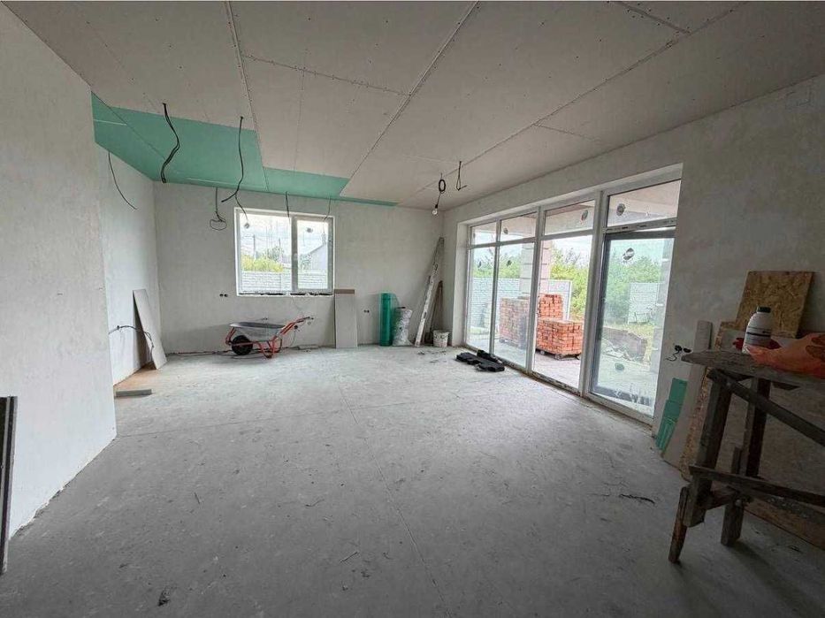 Осещина Вишгород Будинок 200 м² з басейном  9,5 соток  140 000 $ ТОРГ