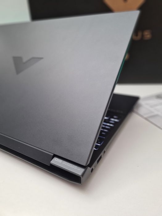 Gamingowy laptop HP Victus RTX 16 GB SSD  Ryzen 5