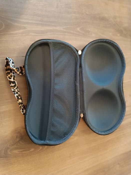 Pokrowiec etui na biustonosze nowe