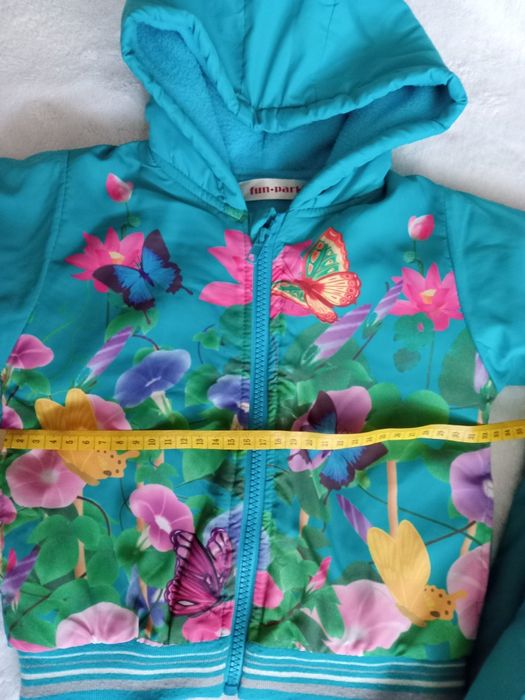 Обміняю Весняний комбінезон(двійка)для дівчинки