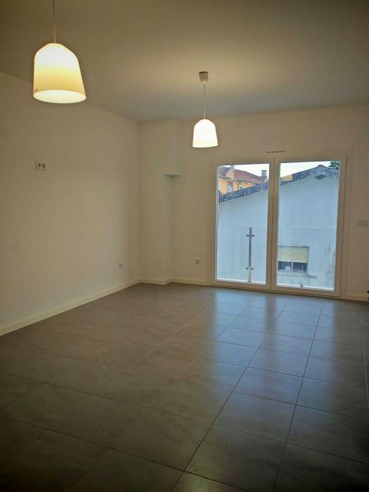 Apartamentos T1 para arrendar em Cantanhede