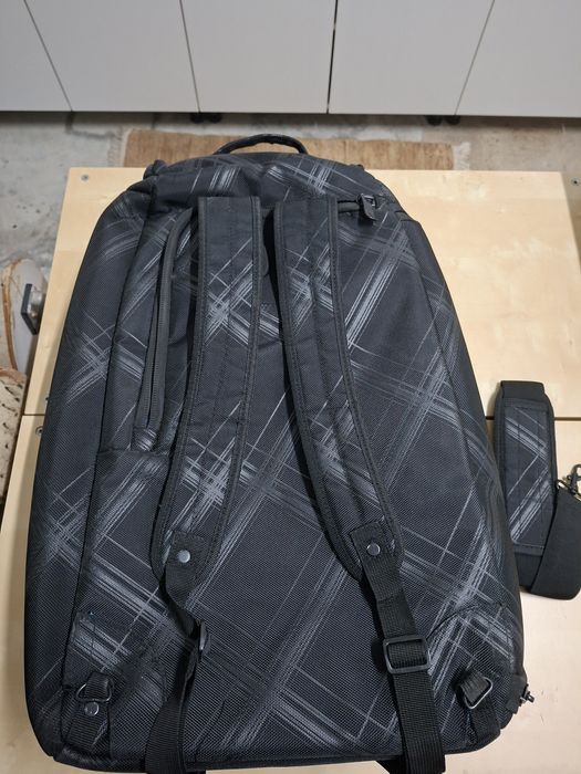 Mochila Hurley com saco de Pc incluído