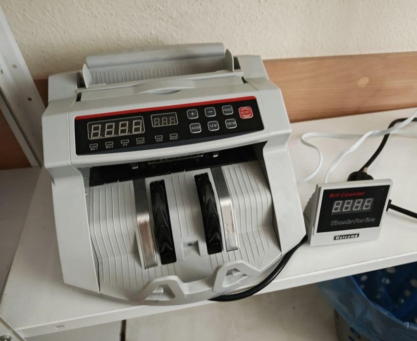 Лічильник банкнот, счетная машина