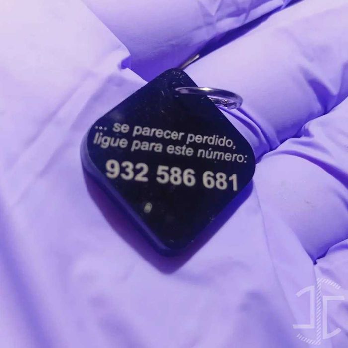 Medalha de identificação animal em forma losango - Acrílico Preto - 3mm