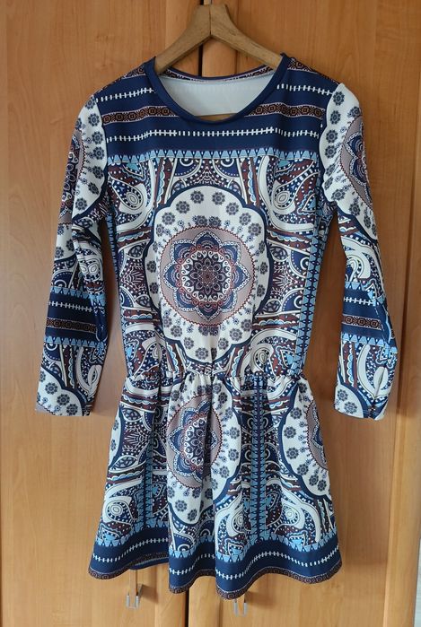 Mini    sukienka