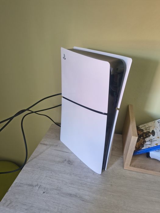 PS5 Slim z napędem
