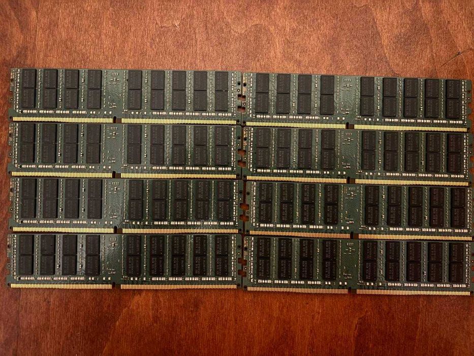 Оперативная память Samsung 32GB DDR4 ECC Registered RDIMM