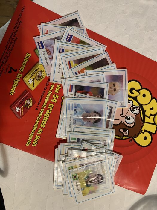 Caderneta e cromos Gorila por colar