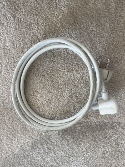 MacBook Pro 13,3” Mid 2010 | 2.4 GHz | 4GB RAM | 500GB
